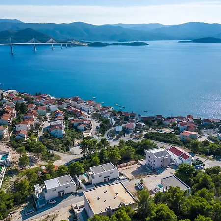 Villa Delux View