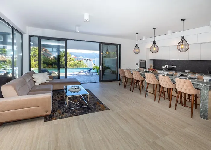 Delux View Villa *