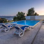 Villa Delux View