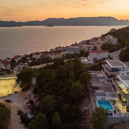 Villa Delux View