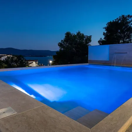 Vila Delux View Komarna