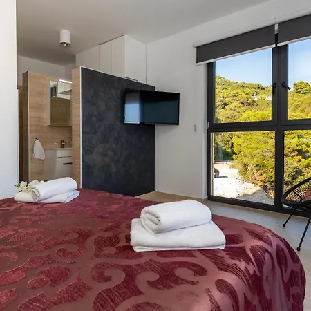 Delux View * Komarna