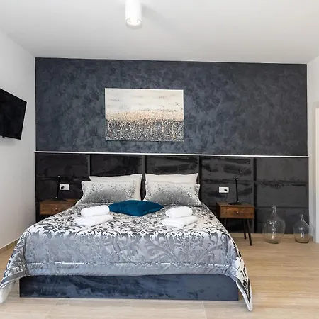 Delux View Vila Komarna