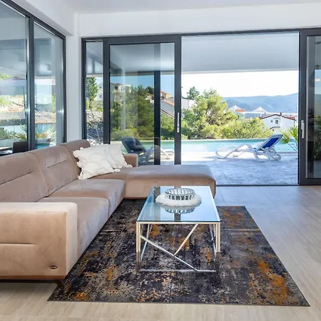 Delux View * Komarna