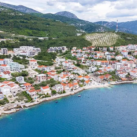 Delux View Komarna