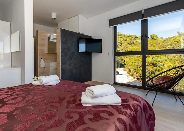 Delux View * קומרנה