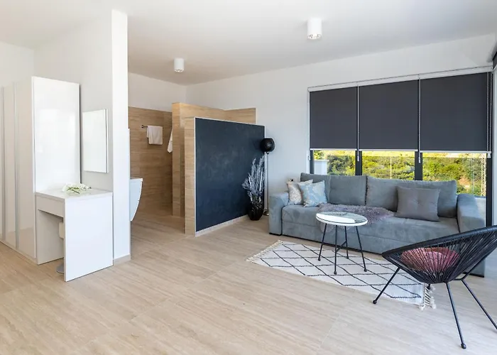 Delux View וילה קומרנה