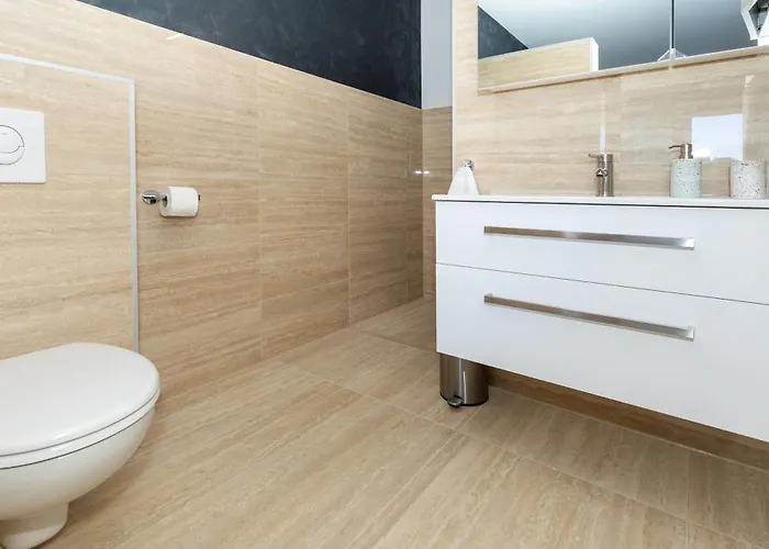 וילה Delux View קומרנה